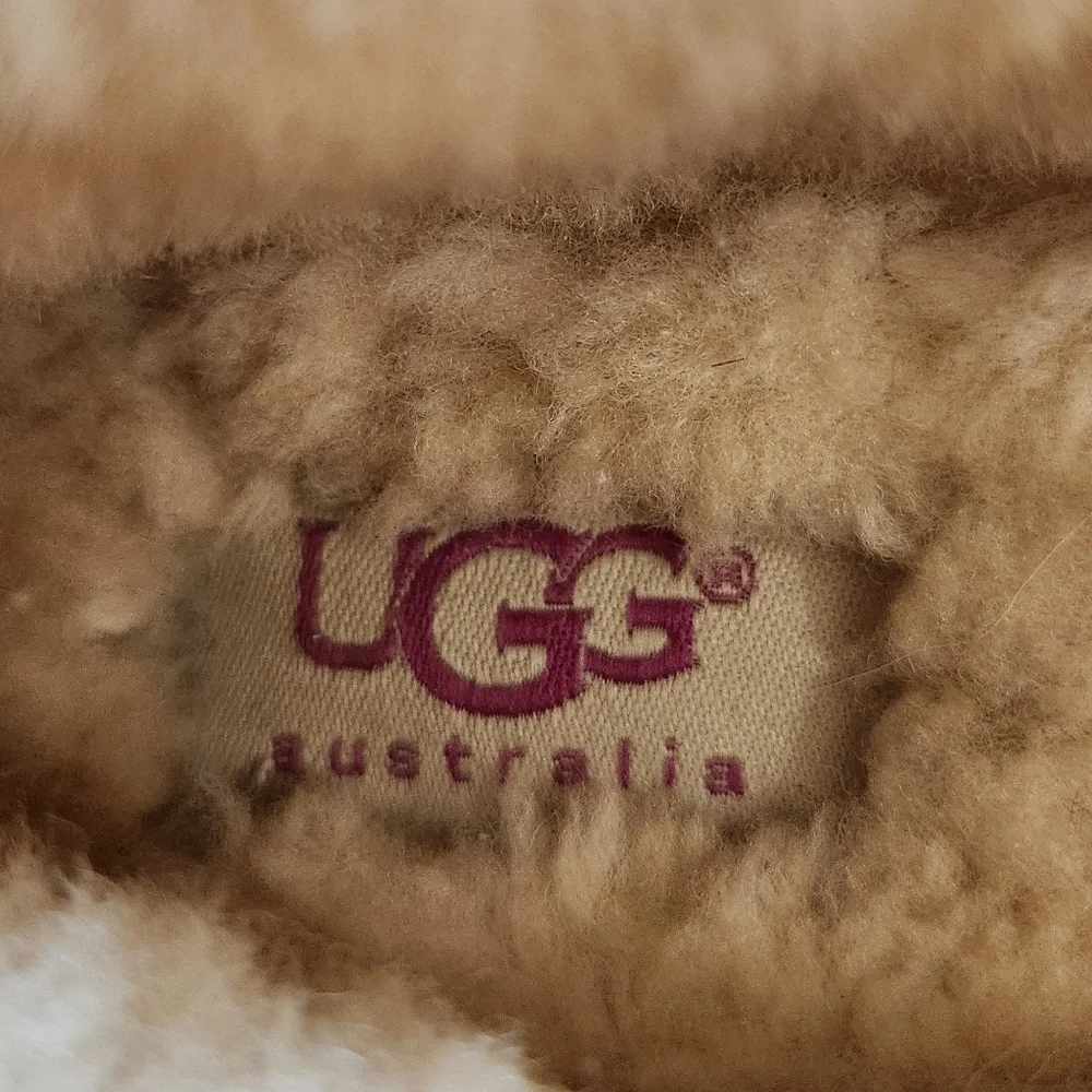 UGG DAKOTA MYSTIC PURPLE SUEDE SLIPPERS FUCHSIA SZ 3